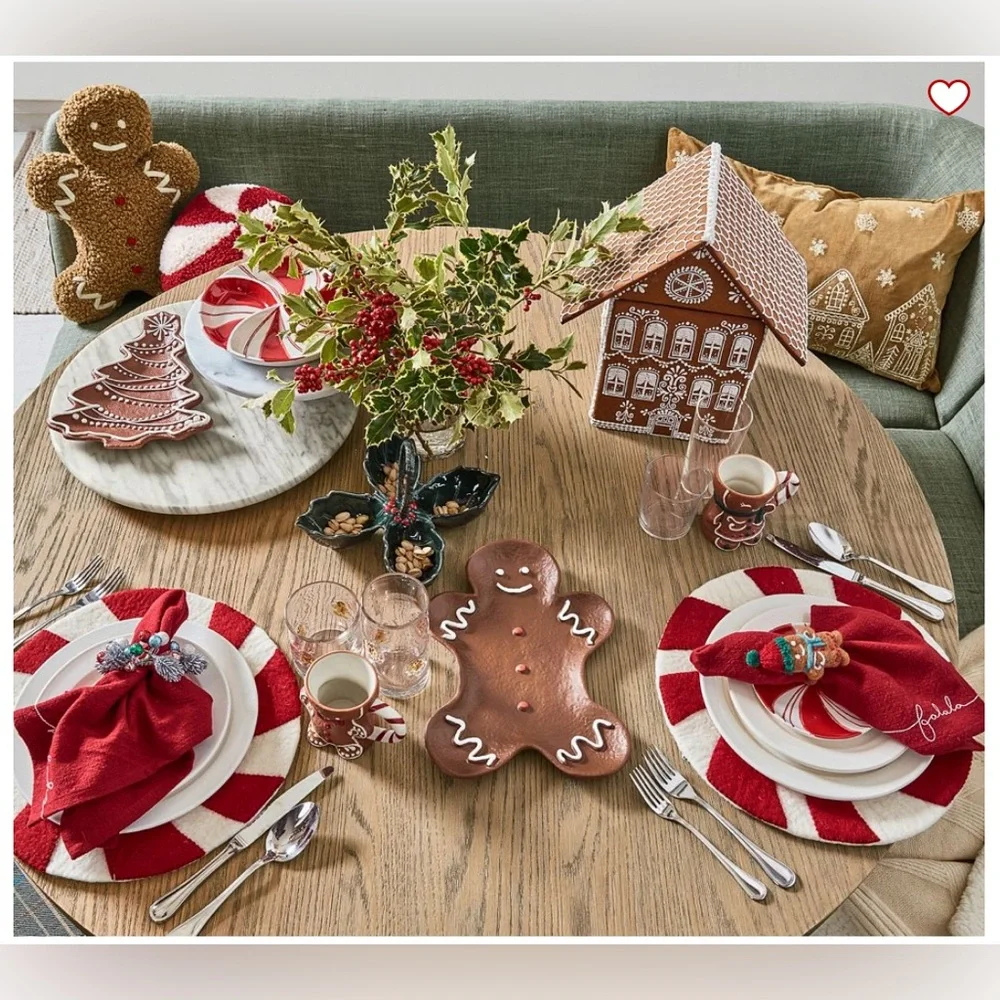 Pottery Barn Gingerbread Napkin Rings - Set of 4